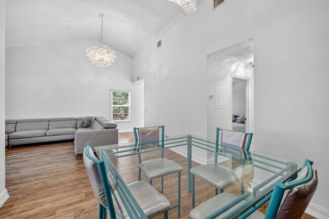 Building Photo - 2121 S Ocean Blvd