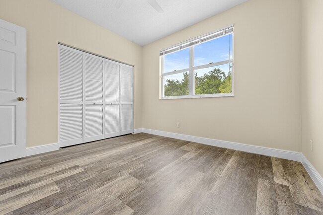 Building Photo - 3033 SE Brierwood Pl