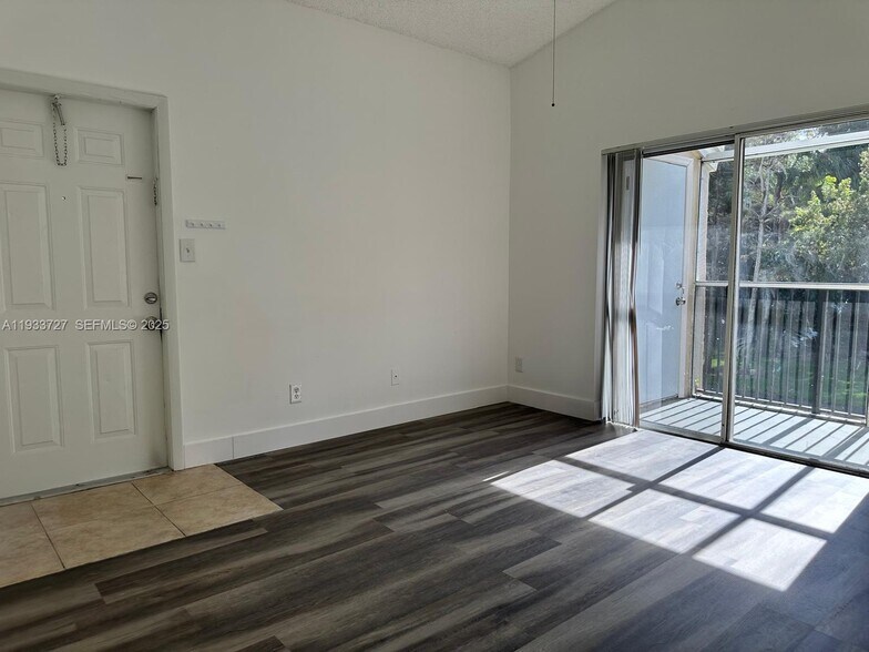 Building Photo - 891 Cypress Park Way