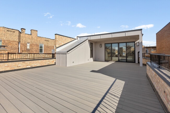 Building Photo - 3711 N Magnolia Ave