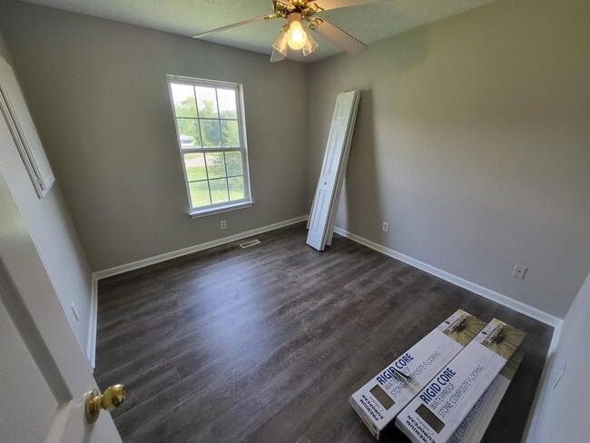 Building Photo - 110 Kenwood Dr