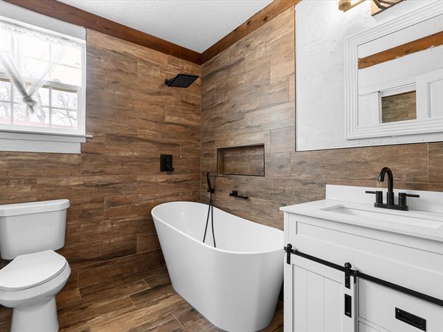 Building Photo - 4915 T W King Rd