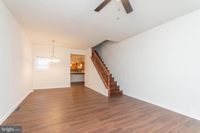 Building Photo - 2079 E Tioga St