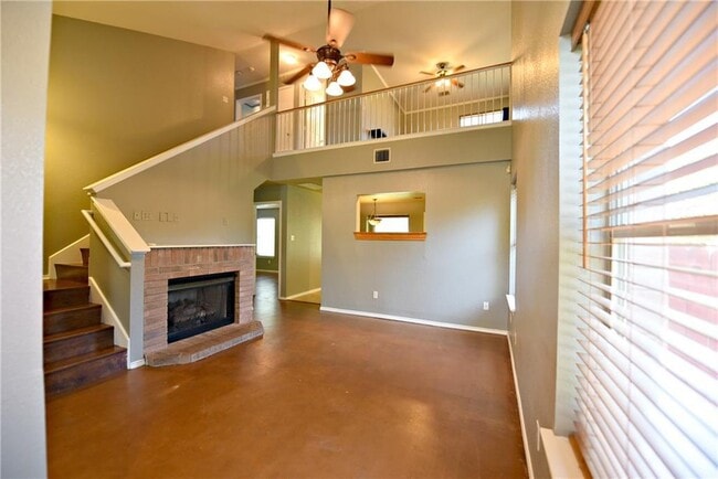 Building Photo - 2813 Greenlee Dr