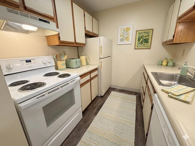 Building Photo - 133 Eastern Ave