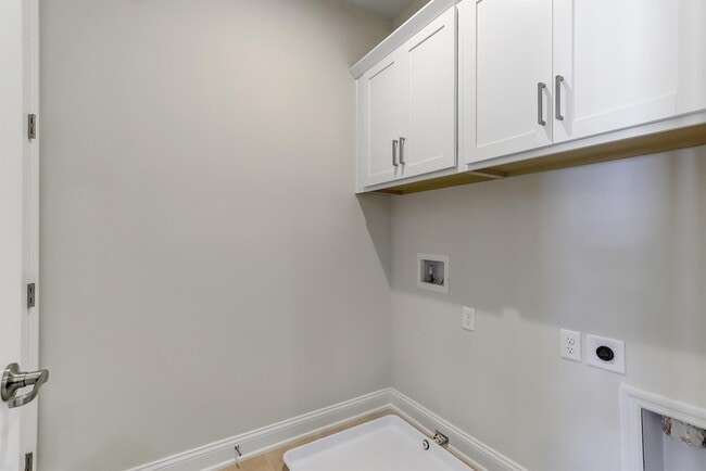 Building Photo - 14167 Pier Ln