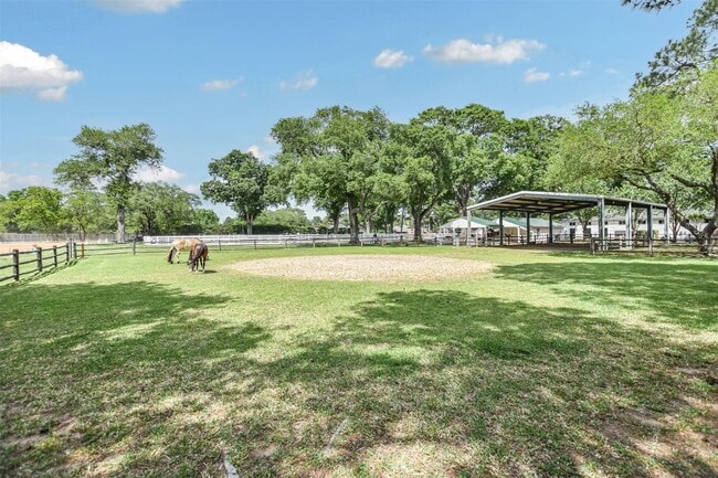 Building Photo - 9535 Empress Crossing Dr