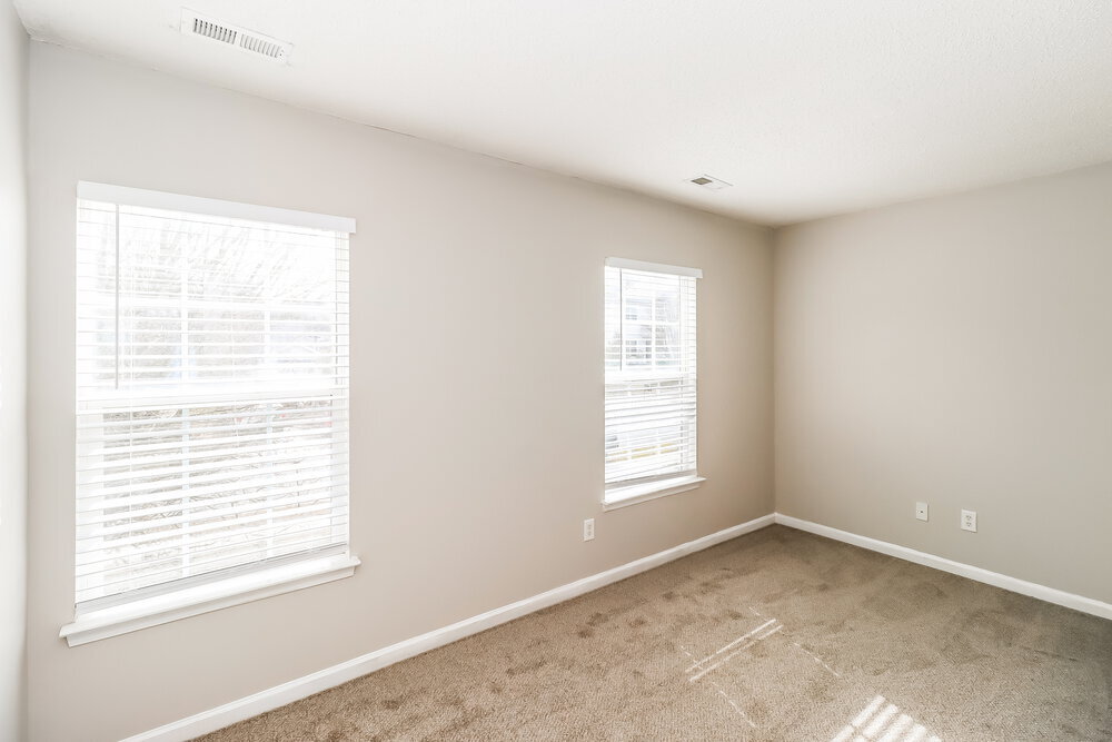 Building Photo - 1353 Bray Dr