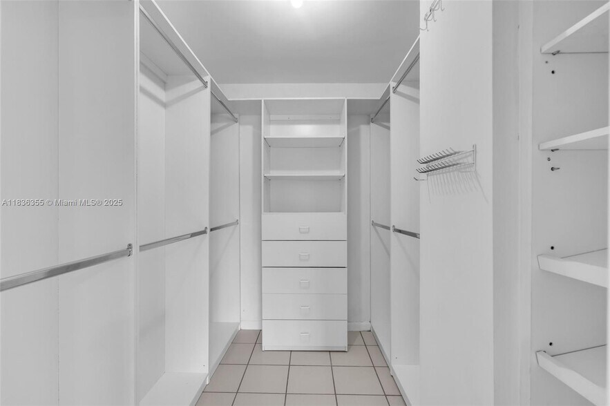 Building Photo - 7026 SW 106th Pl