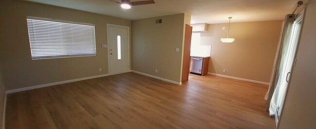 Building Photo - Gorgeous Remodeled 2 Bed / 1 Bath Patio Home – Tempe/Mesa Border!