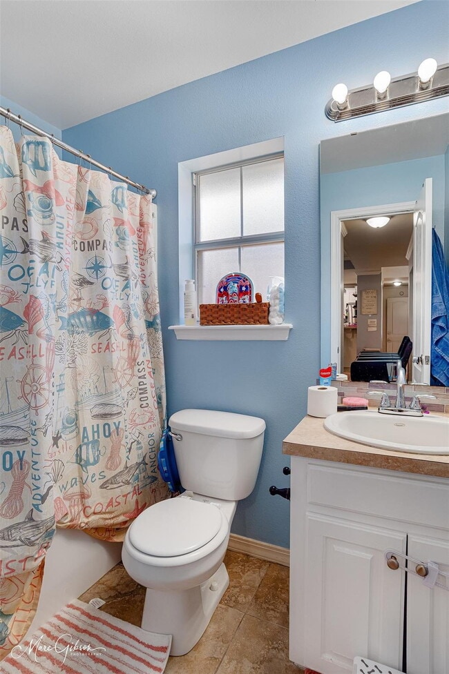 Building Photo - 615 Alex Way