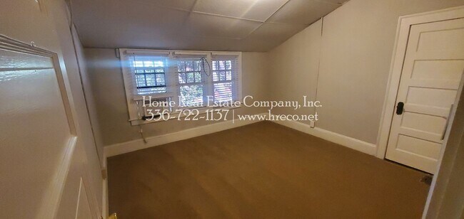 Building Photo - 111 S Spruce St