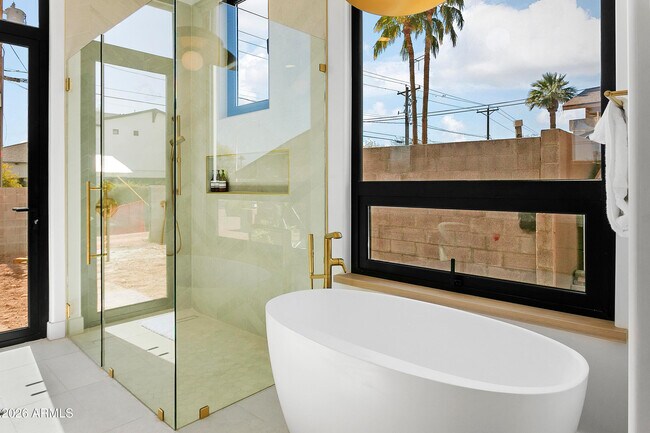 Building Photo - 4207 E Campbell Ave