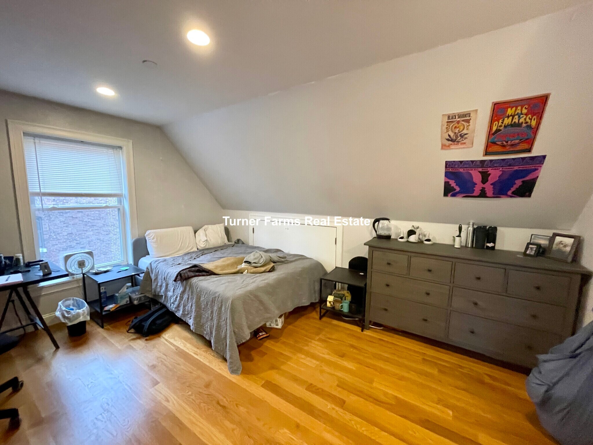 Building Photo - 721 Parker St