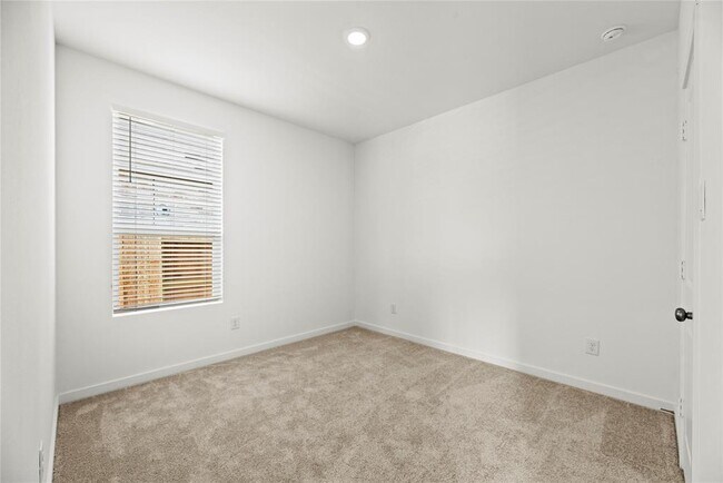 Building Photo - 16515 Mesquite Fld Dr