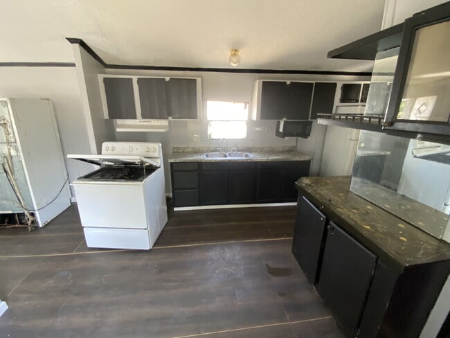 Building Photo - MOBILE HOME FOR RENT