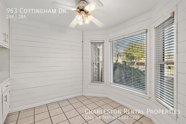 Building Photo - 963 Cottingham Dr