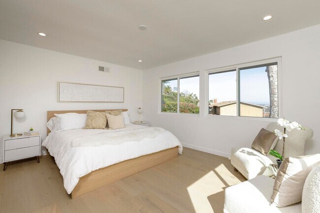 Building Photo - **3900 Paseo De Las Tortugas Torrance** Spacious 4 bedroom 3 bath with beautiful view!