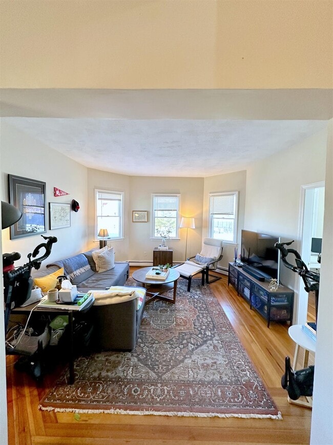 Building Photo - 714 Broadway