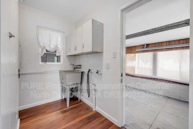 Building Photo - 1536 Madrona Ave