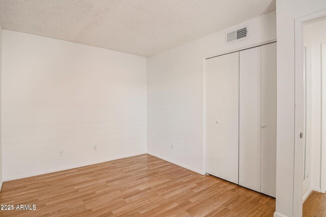 Building Photo - 4346 N 19th Dr