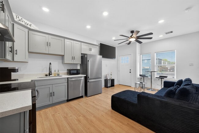 Building Photo - 4624 Maggie St