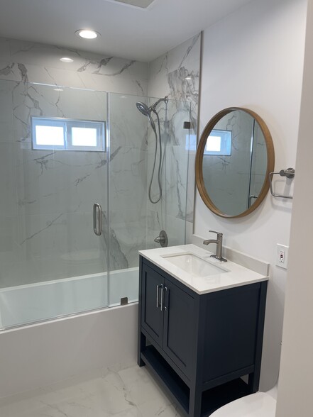 Building Photo - 1536 N Commonwealth Ave