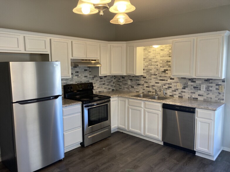 Building Photo - 9934 E Kinkaid Cir