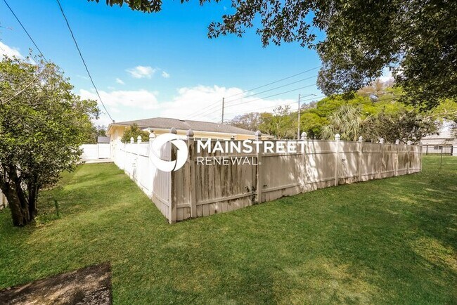 Building Photo - 3 Bedroom Pet-Friendly Home in Orlando, FL...