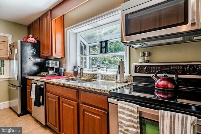 Building Photo - 1538 Carmac Rd