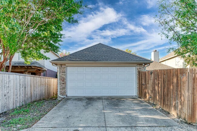 Building Photo - Beautiful 3 Bedroom Home Located in Allen, Texas!