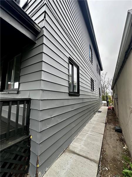Building Photo - 1410 Fallowfield Ave