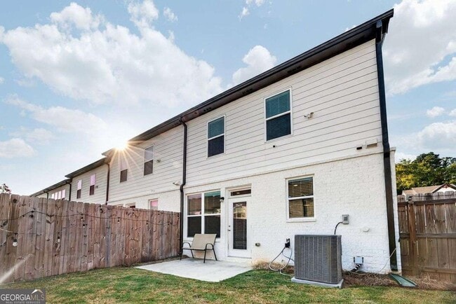 Building Photo - 114 Auburn Valley Wy