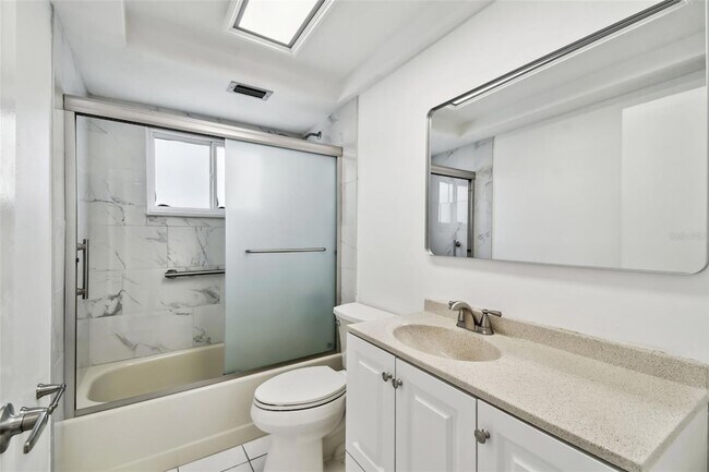 Building Photo - 3248 Rock Valley Dr