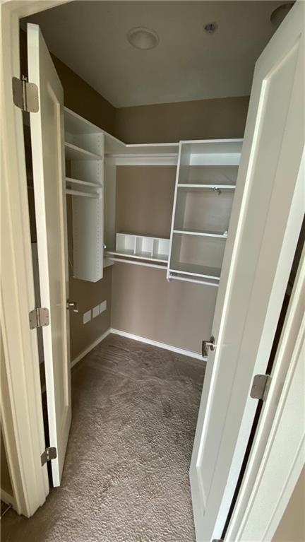 Building Photo - 3325 Piedmont Rd NE