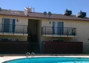 Primary Photo - Broadway Apartments
