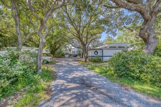 Building Photo - 4811 Soundside Dr