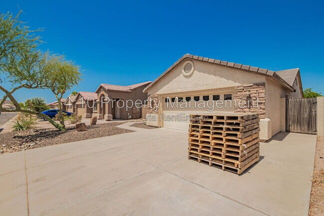 Building Photo - 30725 N Royal Oak Way