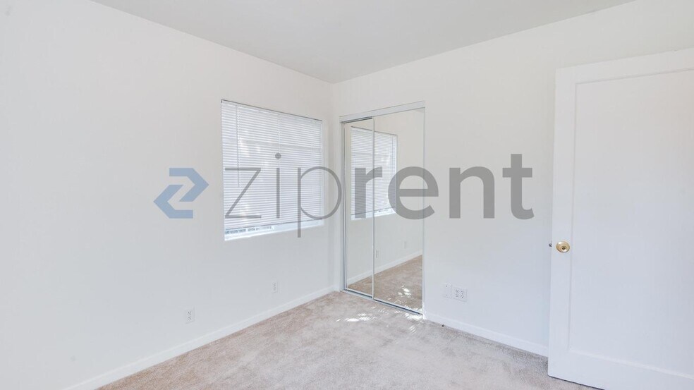 Building Photo - 812 Humboldt St