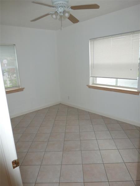 Building Photo - 2710 Thomas St