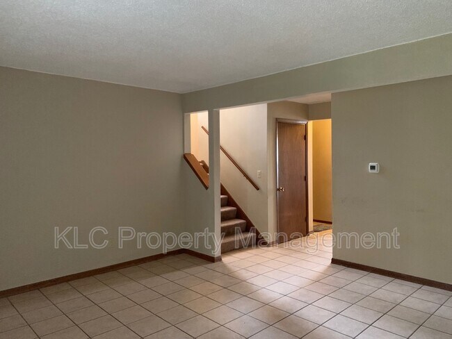 Building Photo - 1341 Stewart St