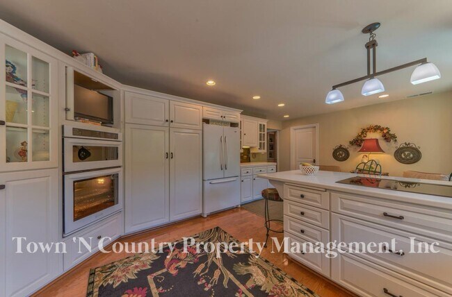 Building Photo - Spacious San Benancio Estate on Over 1 Acre with Workshop, RV Parking & Pasture Area
