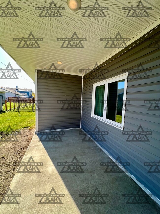 Building Photo - Spacious & Dog-Friendly 3BD/2BA Home with ...