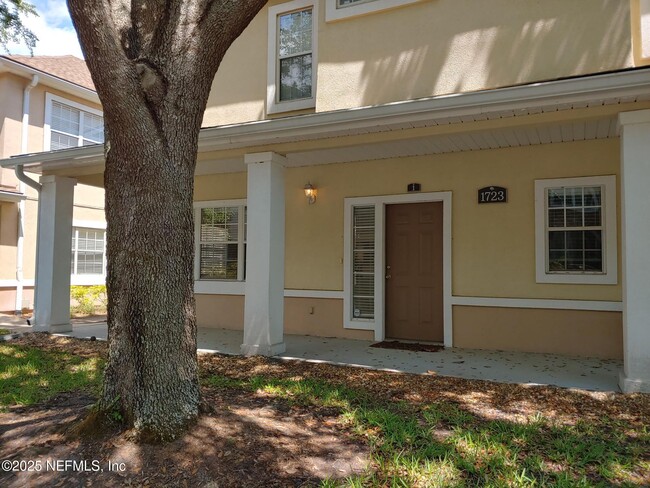 Building Photo - 1723 Forest Lake Cir W