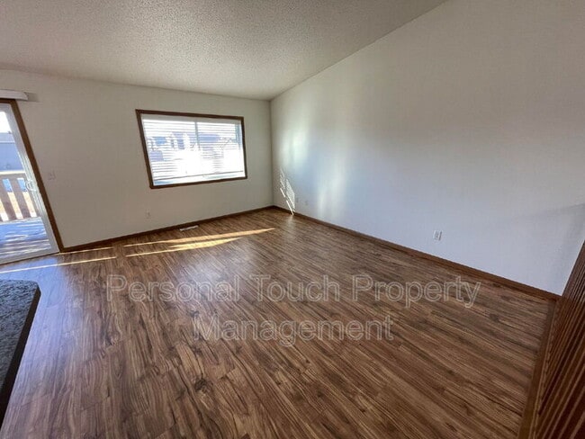Building Photo - 2580 5th St W