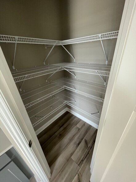 Building Photo - 3542 Shoal Way
