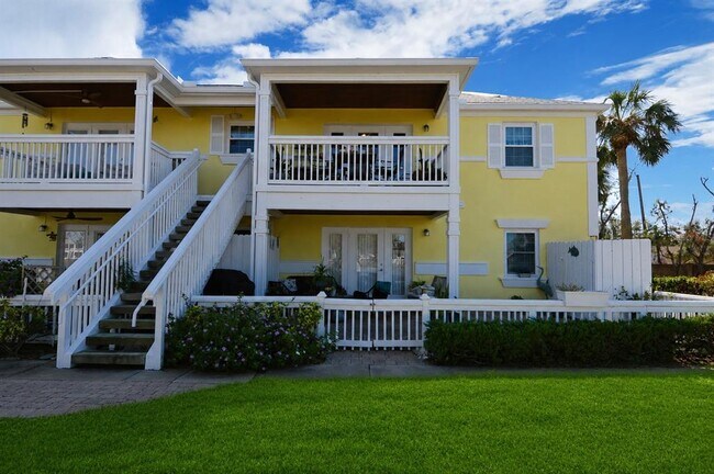 Building Photo - 121 Sea Horse Dr SE