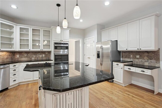 Building Photo - 12250 Broadleaf Ln