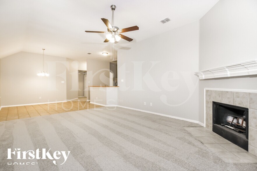 Building Photo - 8 Willowstone Ct