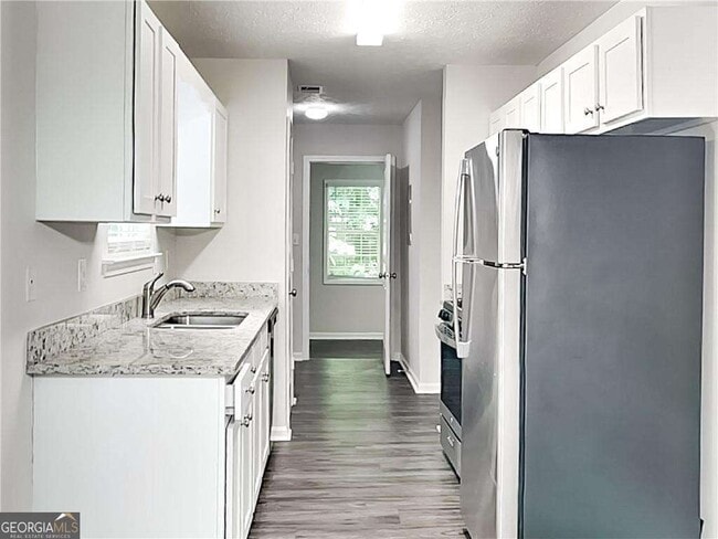 Building Photo - 244 Hale Haven Dr